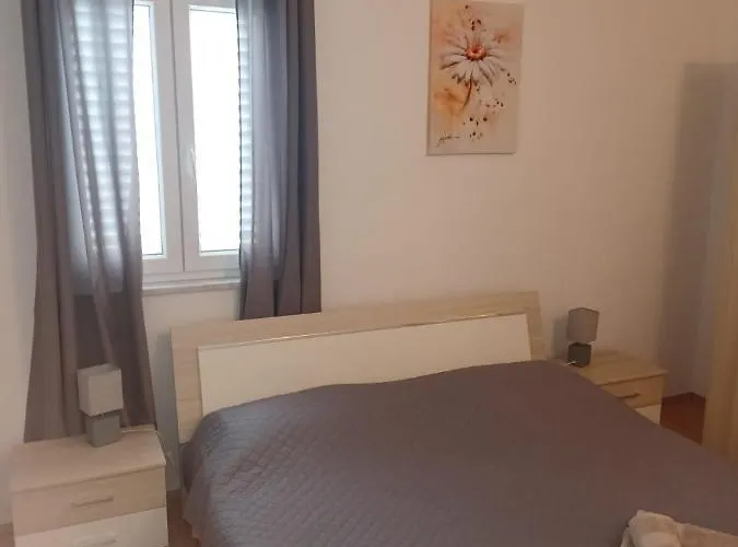 Apartament Roza *