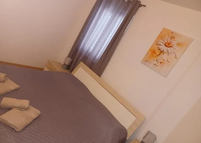 Apartament Roza Cres