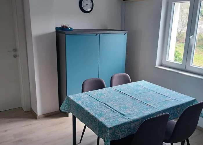 Roza 아파트 크레스